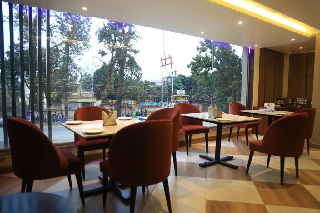 Sapphire Sky Hotel Dehradun Extérieur photo